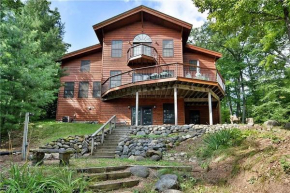 Round House on Round Lake